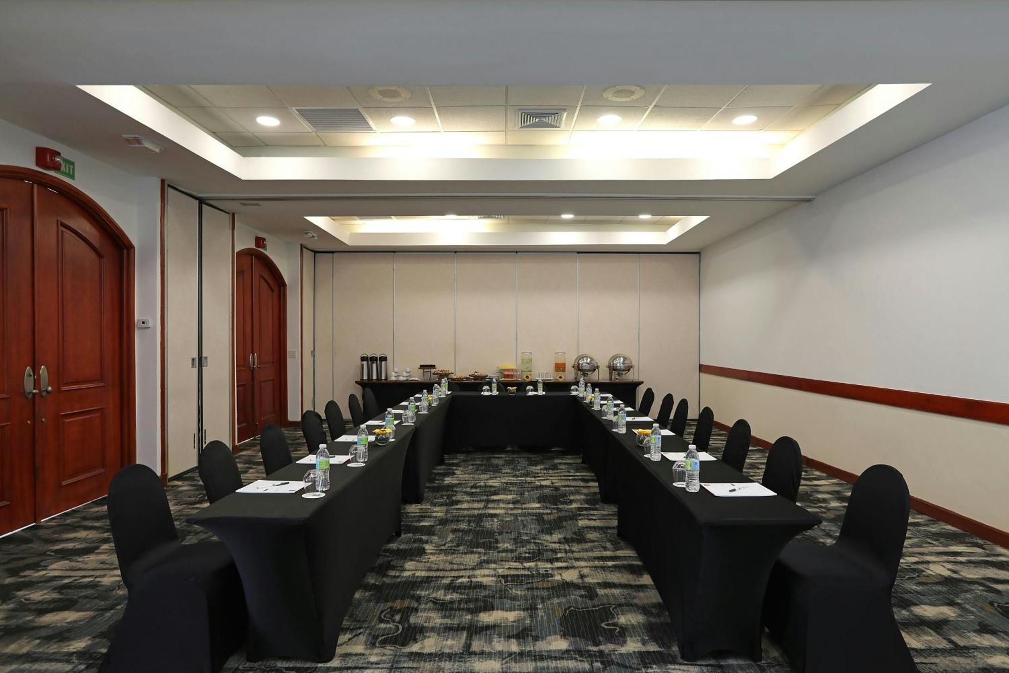 Four Points By Sheraton Santo Domingo Exterior foto